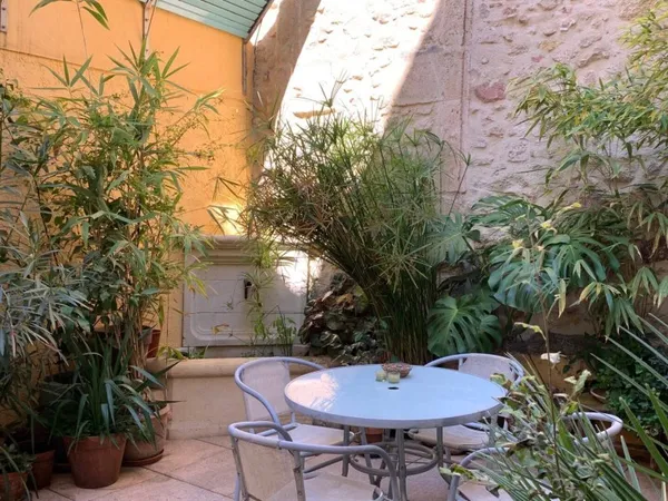 Maison 8 pièces 260 m²