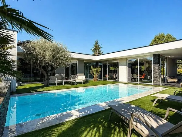 Villa 3 pièces 131 m²