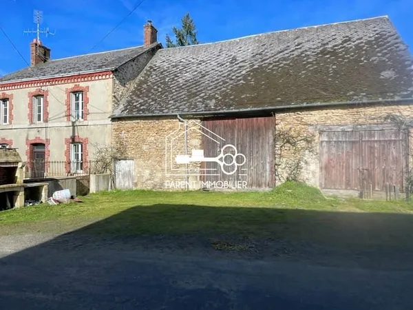 Maison en pierres avec grange attenante Saint-Agnant-de-Vers