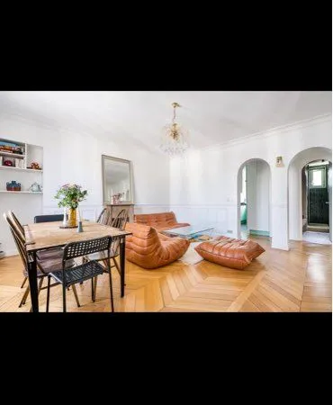 PARIS 11e - Faubourg du Temple - Goncourt - 3P 57m² meublé + chambre de service 8m² - 2 200 Hors Cha