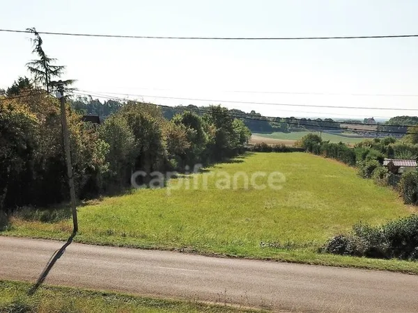 Terrain à Selongey - Cadre paisible et beau potentiel
