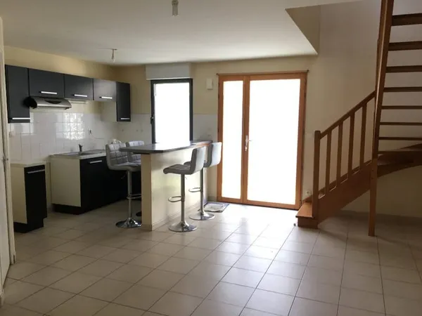 VAY Maison, 1 chambre et 1 bureau