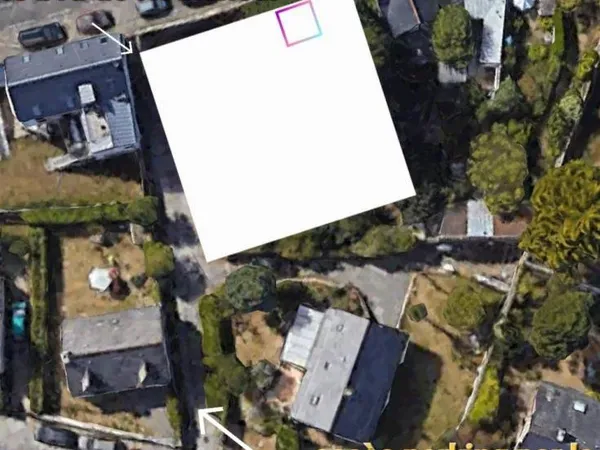 Rotheneuf - Emplacement de parking -