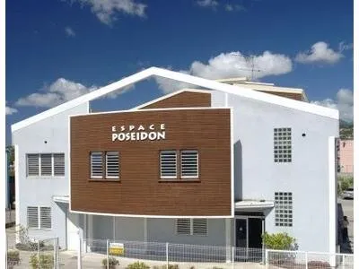 LOCATION BUREAUX AU RDC ZONE FRANCHE DILLON