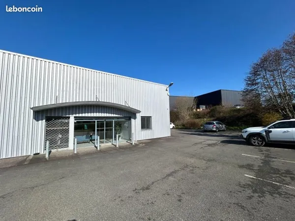Local commercial 364 m²