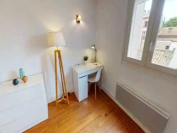 Colocation 15 Brienne - Chambre 1