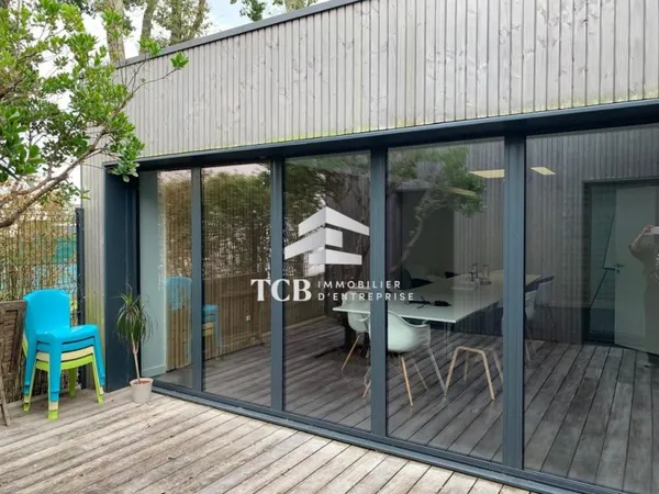 Bureaux 220 m²