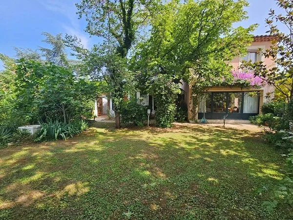 Maison 7 pièces 180 m²