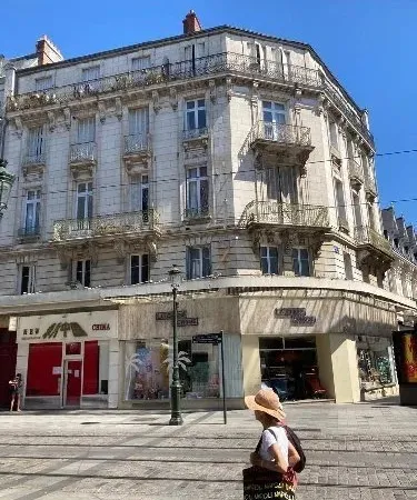 Belle chambre meublée - Rue de la république