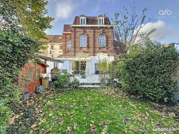 Maison 10 pièces 424 m²