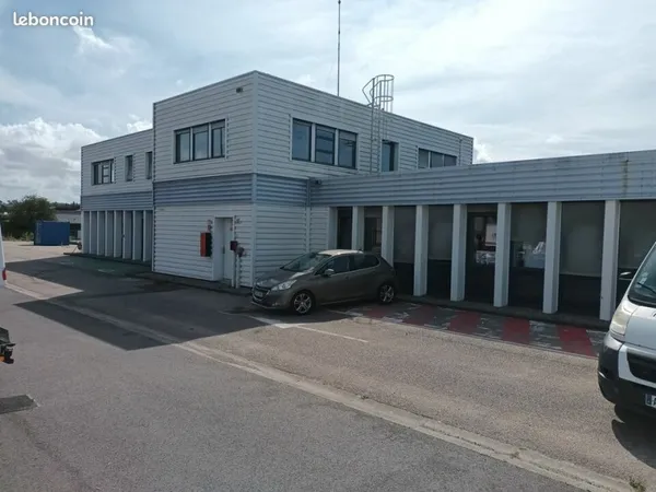 BUREAUX 612 m² MARTIN EGLISE