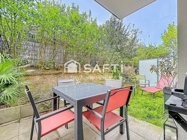 Appartement 2 pièces proche RER A avec terrasse