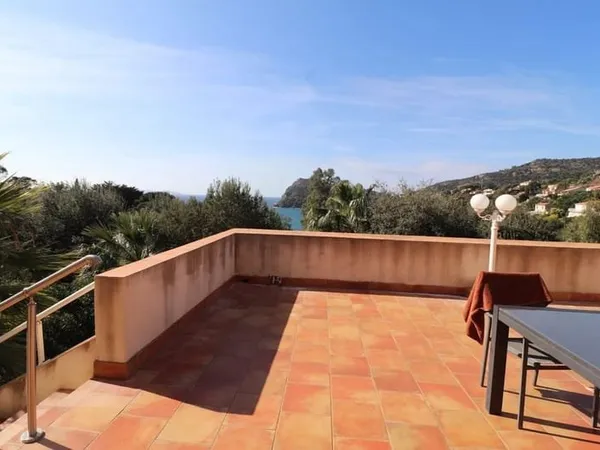 Villa vue mer 200 m2 sur terrain de 1903 m2