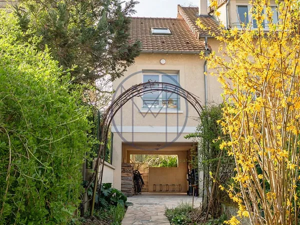 Maison Viroflay 8 pièce(s) 154 m2