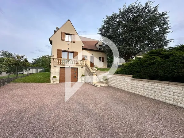 Maison indépendante sur DAMMARTIN 5 pièce(s) 135 m2