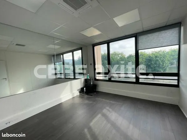 BUREAUX 52 m² EPAGNY METZ TESSY