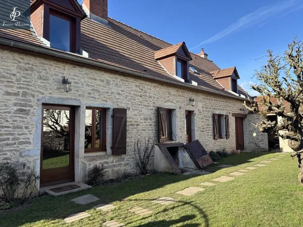 A VENDRE GEVREY CHAMBERTIN (15 KMS Dijon Sud Cote des Vins -