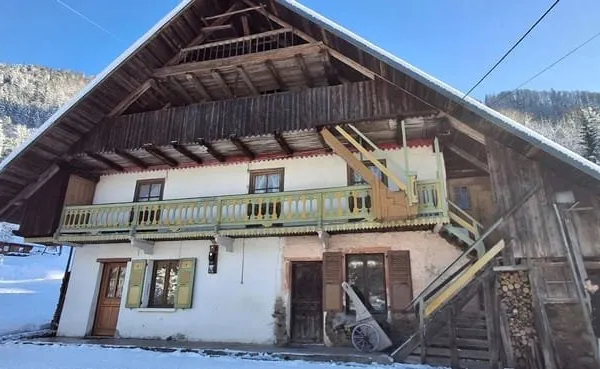 Maison 4 pièces 319 m²