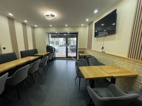 Immeuble commercial 3 pièces 54 m²