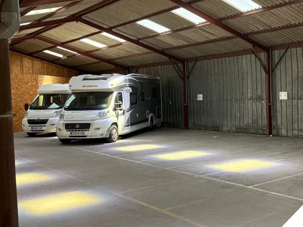 Places de parking disponibles - Idéal Camping Car