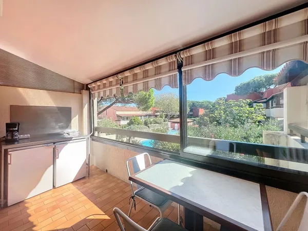 VENTE EN EXCLUSIVITE - FREJUS - TOUR DE MARE - APPARTEMENT 3 PIECES DE 44M2 (34m2 carrez) AVEC PARKI