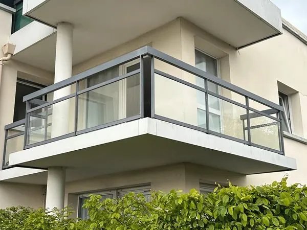 T4 87 m² - SANVIC - BALCON - GARAGE - VUE DÉGAGÉE / APERÇU MER