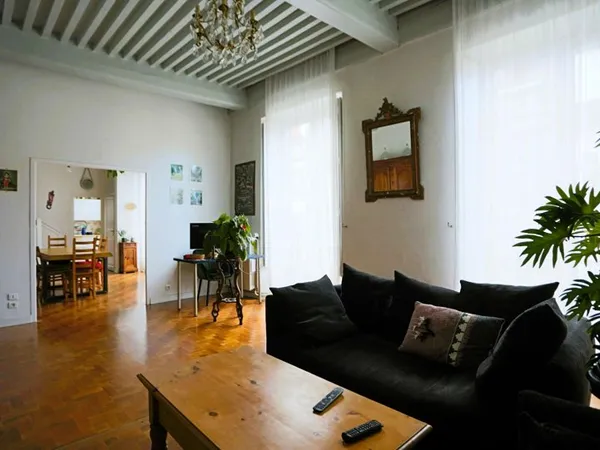 Appartement 9 pièces 156 m²