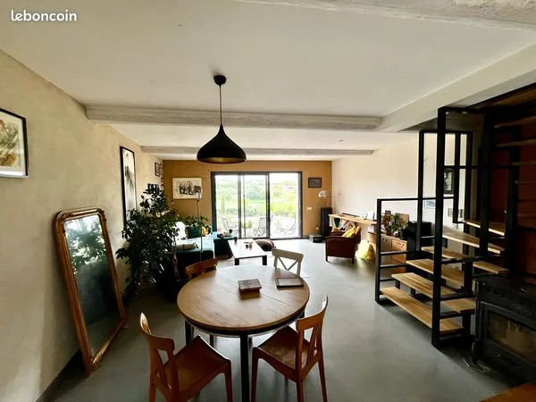 Vends maison de village lumineuse
