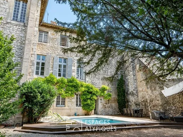 Hôtel particulier à Bourg-Saint-Andéol en Ardèche