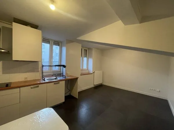 Studio 3 pièces 33 m²