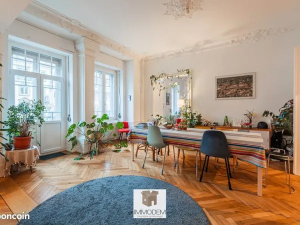 Appartement 5 pièces - 132 m2 - SANS TRAVAUX