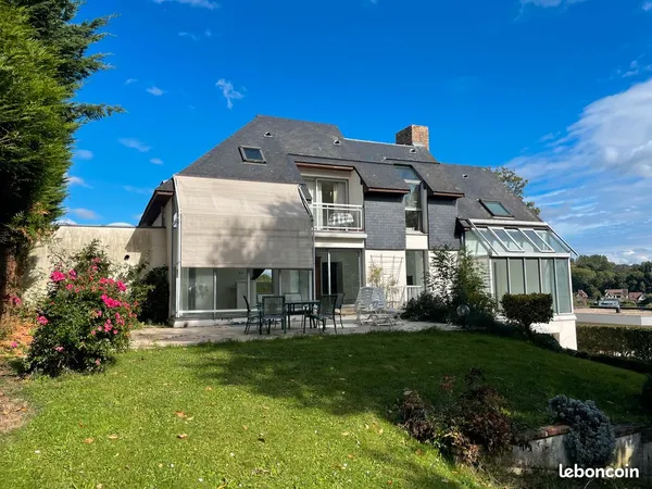 Colocation 4 chambres dans une grande maison avec jardin et parking