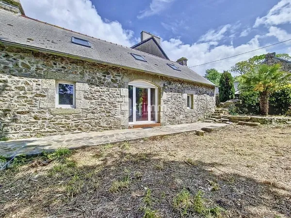 Longère de 3 pièces, 80 m² à Plomodiern 29550
