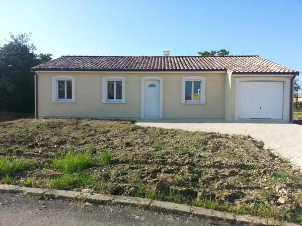 PP T4 avec garage et jardinet accès rocade et centre ville très pratique