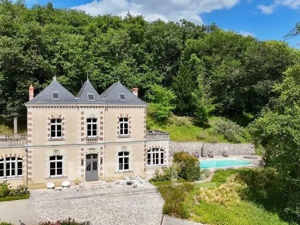 Château restauré du XIXè