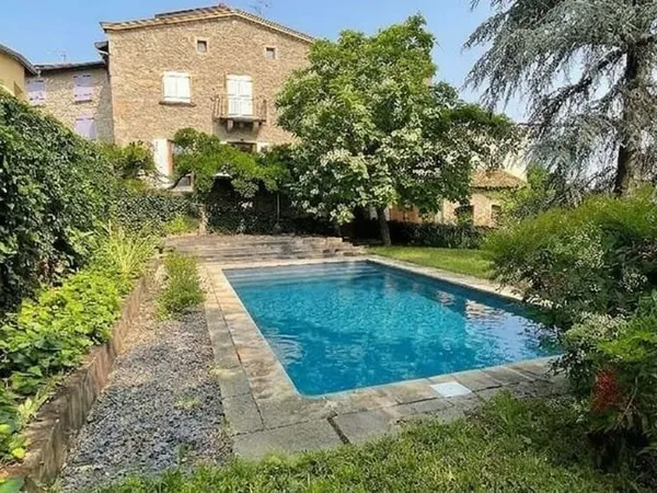 Maison 5 pièces 140 m²