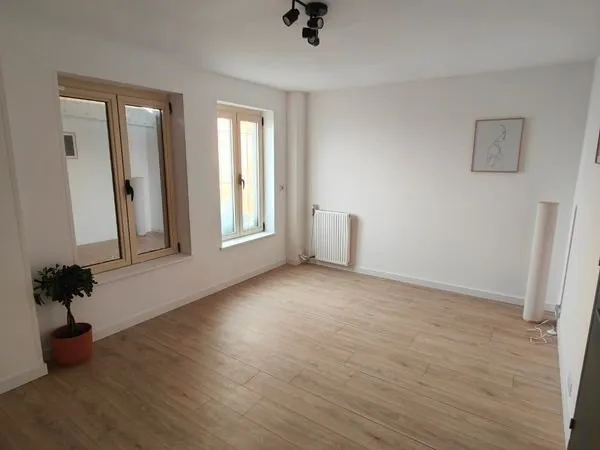 Bien mixte 180m² rénové neuf - coworking + Airbnb - 329 000