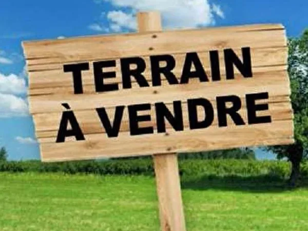 Terrain 300 m²