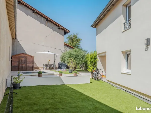 Tassin / Lyon Ouest - Duplex 107 m² + Jardin 110 m² + Piscine - 4 ch - Calme absolu