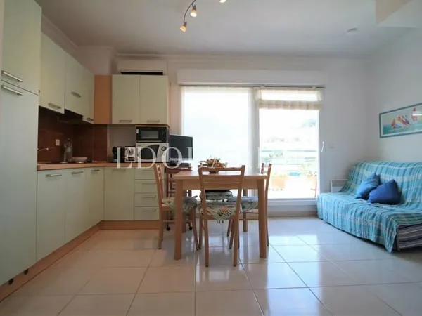 En exclusivité deux pièces avec grande terrasse et garage, idéal investissement locatif