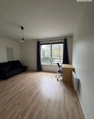 Studio 1 pièce 26 m²