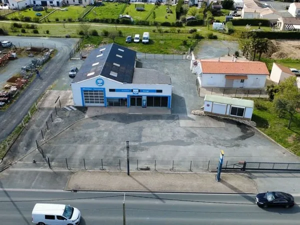 Local commercial 533 m²