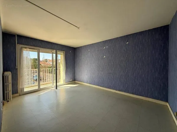 Appartement deux pièces troisième étage
