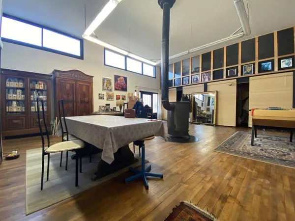 Maison 5 pièces 260 m²
