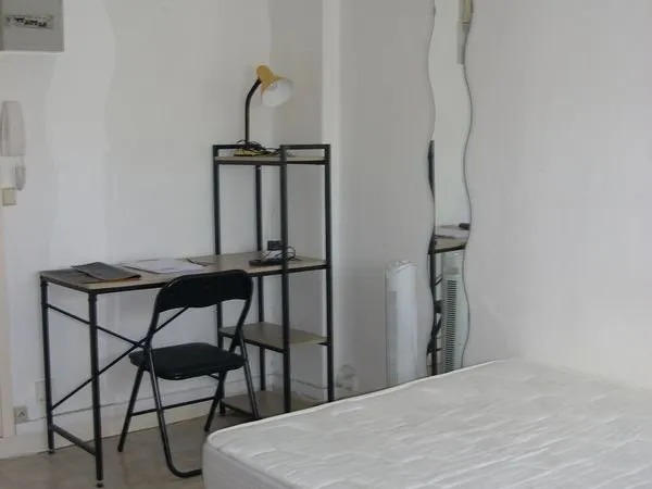 Studio refait Prox : CARNOT- ST BENIGNE SUP - St JOSEPH - TRAM direct FACS/IUT/ CHU