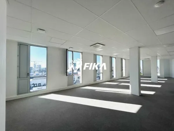 Bureau 3038 m²