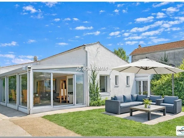 Maison plain-pied à vendre proche Plages - LE CHATEAU D'OLERON (17) - 135 m² habitables - Terrain 14