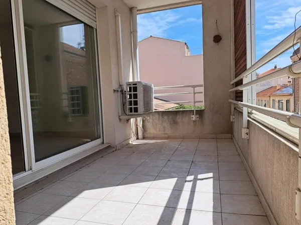 Hyères quartier gare beau T3
