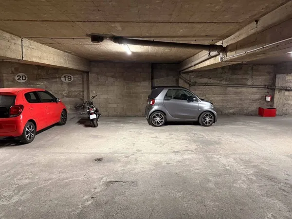 Parking 15 m²