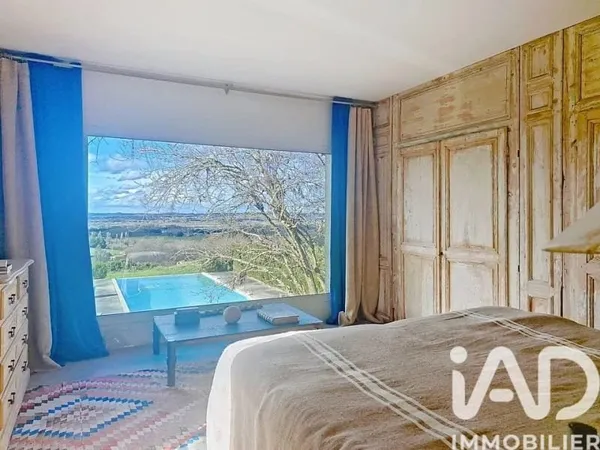Maison 6 pièces 195 m²